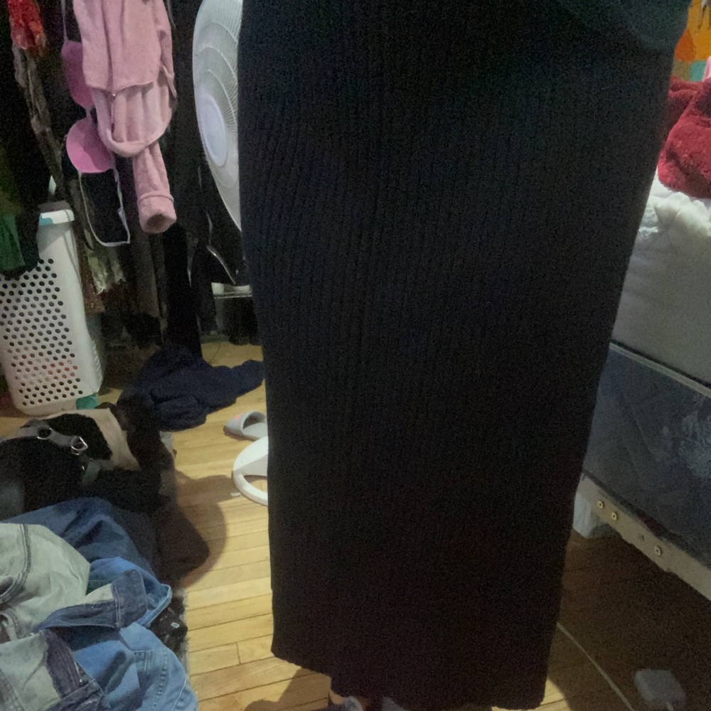 Long black skirt